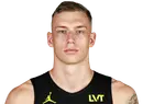 Luka Samanic on court